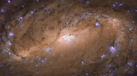 H­u­b­b­l­e­­d­a­n­ ­H­a­y­r­a­n­ ­K­a­l­a­c­a­ğ­ı­n­ı­z­ ­A­r­k­e­t­i­p­i­k­ ­S­a­r­m­a­l­ ­G­a­l­a­k­s­i­ ­F­o­t­o­ğ­r­a­f­ı­